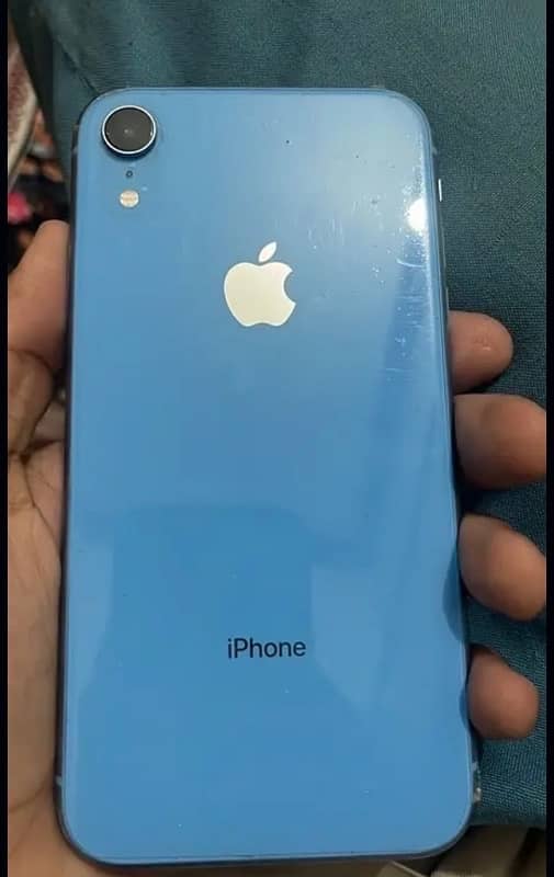 iPhone XR 1