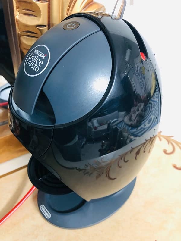 Nescafe Dolce Gusto Jovia coffee Machine 1