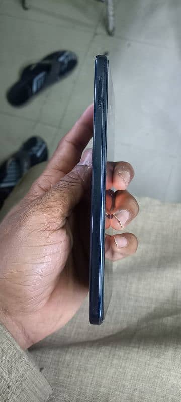 my Redmi note 11 6 gb 128 condition good Dabba charge 03075386987 8