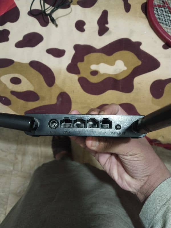 Tenda 2 antenna router 300mbps high speed 1