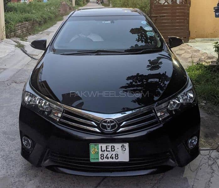 Toyota Altis Grande beige interior 1.8 2015 0