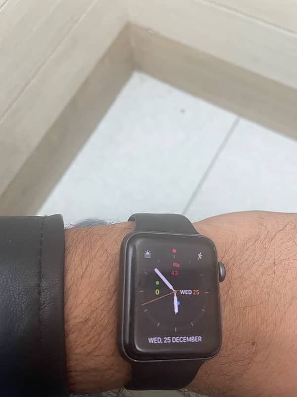 Apple Watch 3 with box 0