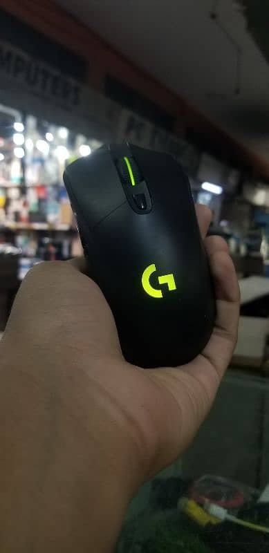 Logitech g 703 light speed rechargeable mouse 1