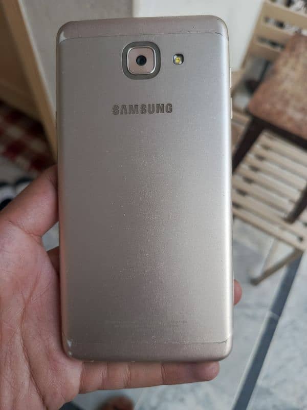 Samsung J7 Max 1