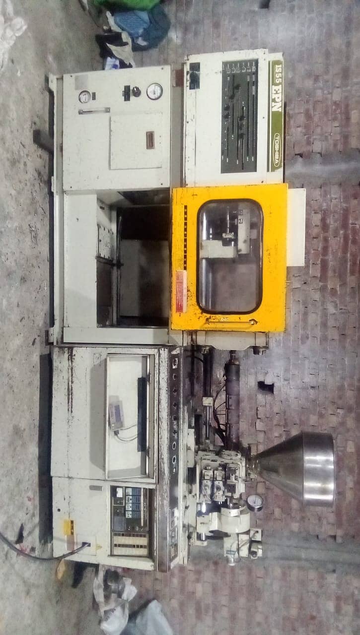 Toshiba 55 Ton 90 Model injection moulding machine for sale 0