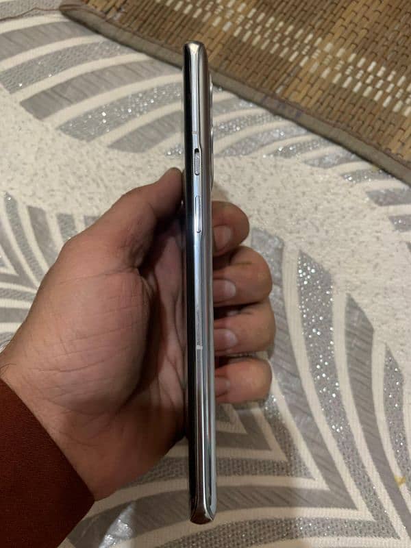 OnePlus 9 pro 5g Urgent sell 4