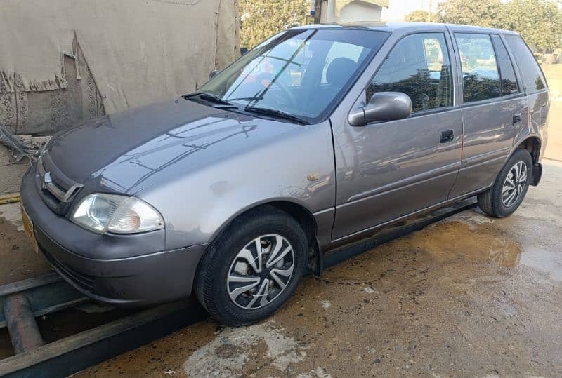 Suzuki Cultus EFI VXRi 2011 in neat and clean condition 4