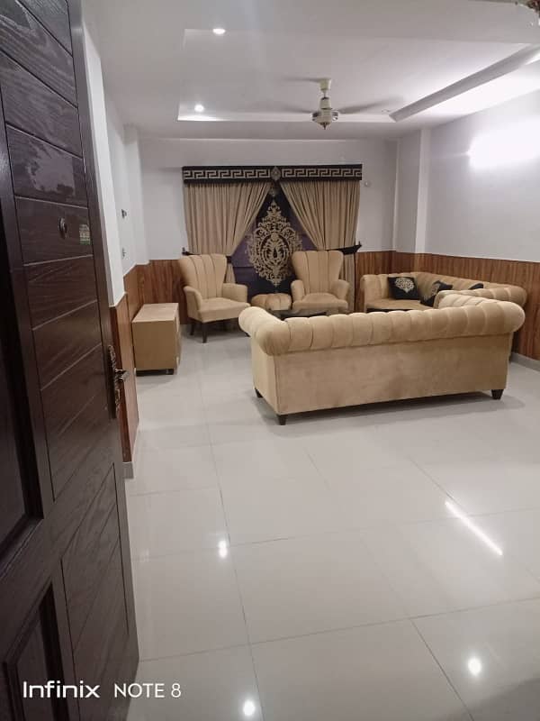 Par Day and short Time full furnish one BeD Room ment Available for rent Bahria Town Phase 6 family apartment 2