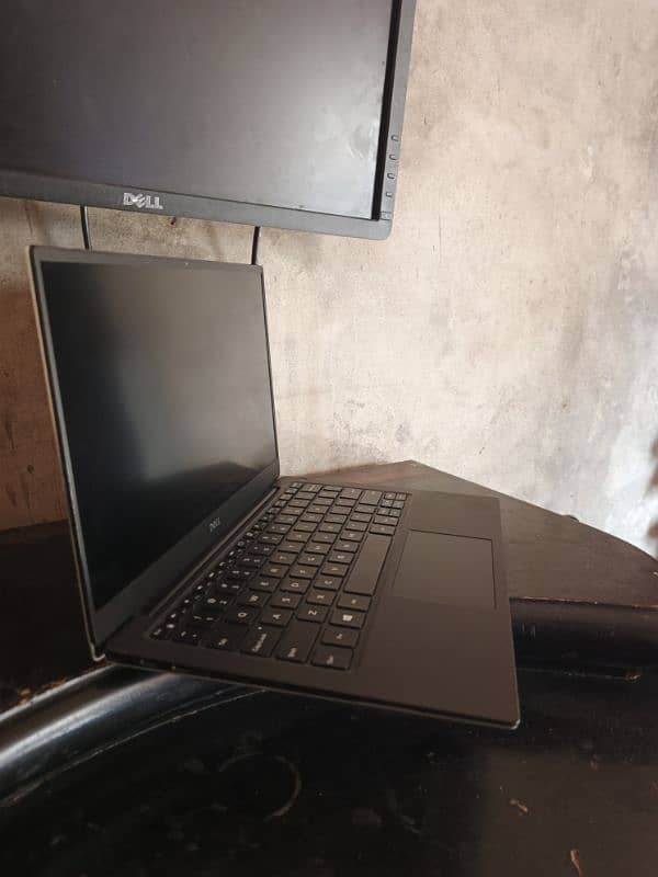 Dell Xps 9380 Core i5 8th generation 11