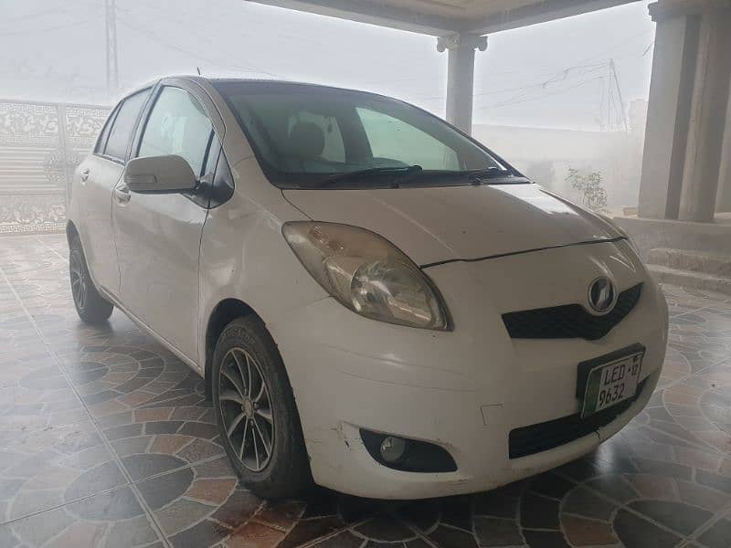 Toyota Vitz 2007/11 1