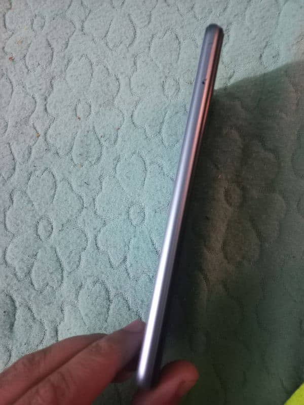 vivo y12s bilkul new condition hai original hai condition 10 by 10 hai 4