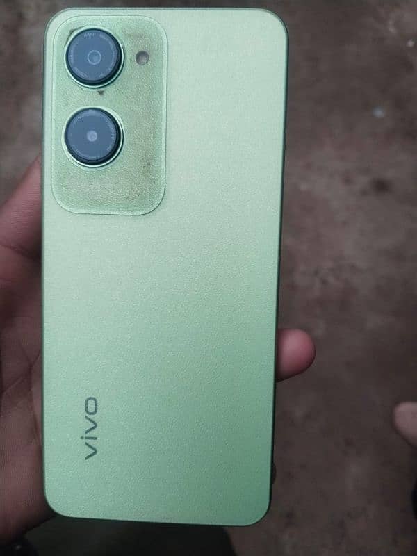 Vivo (Y-18) 0