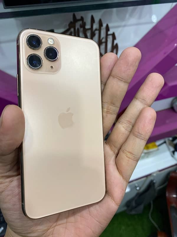 APPLE IPHONE 11 With Gift Original  Dock Box Only WhatsApp 03215984936 4