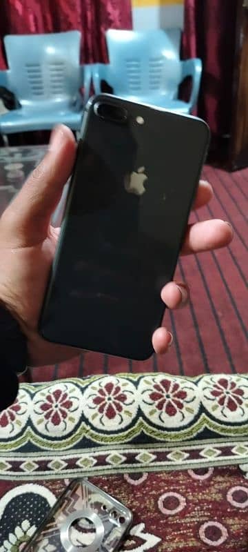 iphone 8 puls 128 non PTA no open urgent sel 3