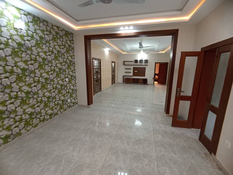 FOR SALE: Stunning 10 Marla Brand New House In Bahria Town Phase 8, Block L, Rawalpindi 7