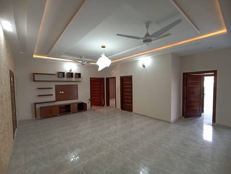 FOR SALE: Stunning 10 Marla Brand New House In Bahria Town Phase 8, Block L, Rawalpindi 9