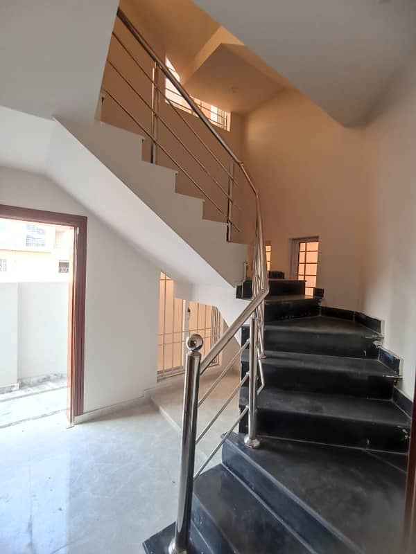 FOR SALE: Stunning 10 Marla Brand New House In Bahria Town Phase 8, Block L, Rawalpindi 15