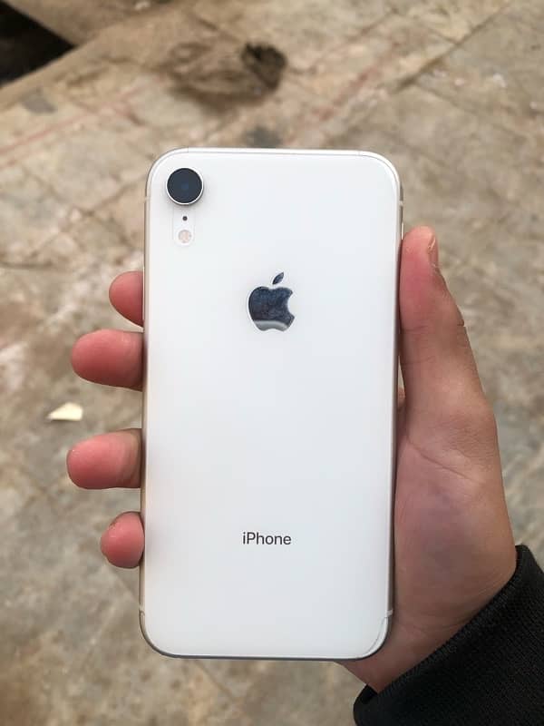 iphone xr 64 gb jv full 10 by 10 battrey service but good backup 5 hou 0