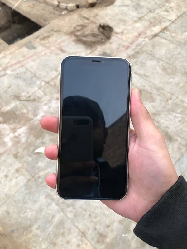 iphone xr 64 gb jv full 10 by 10 battrey service but good backup 5 hou 1