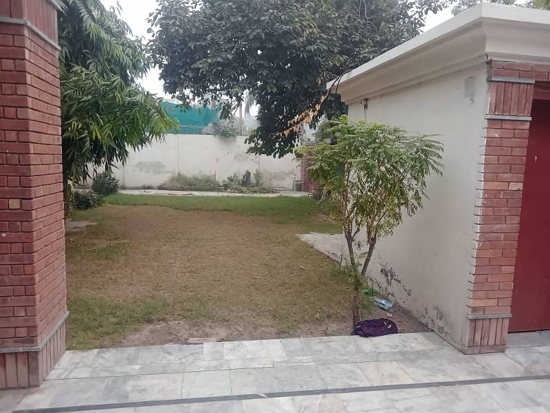 2 Kanal 5 Bedroom Independent Full House Ideal For Silent Office In Gulberg 3 Block J 3