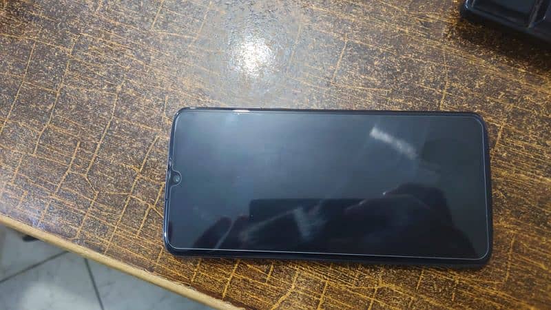 Motorola Z4 in lush condition best for gaming with premium look 10