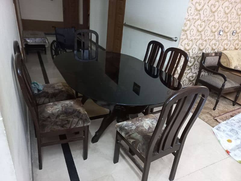 Dining Table Urgent Sale 0