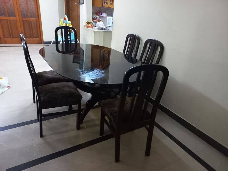 Dining Table Urgent Sale 2