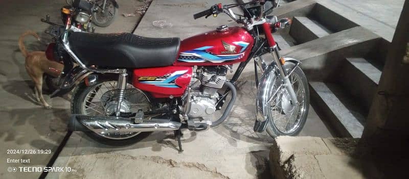 Honda 125 2024 model 5000 kms driving 6 month use new bike 3