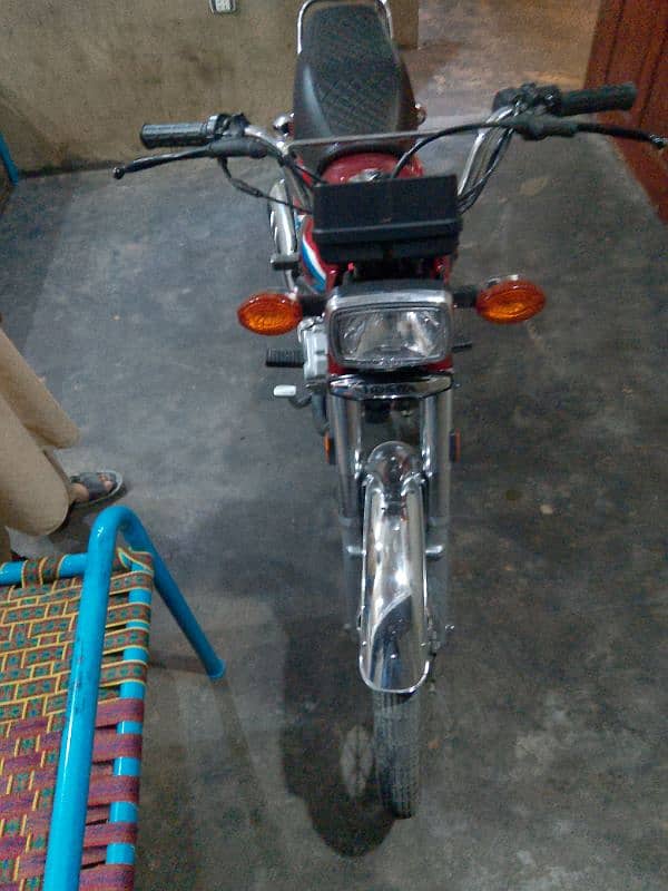 Honda 125 2024 model 5000 kms driving 6 month use new bike 4