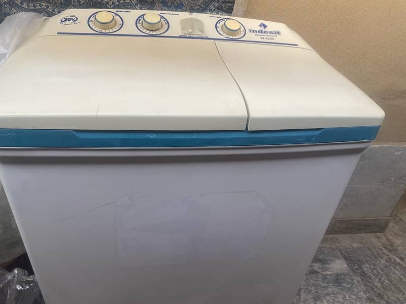 Indesit Washing and Dryer Fully working 1