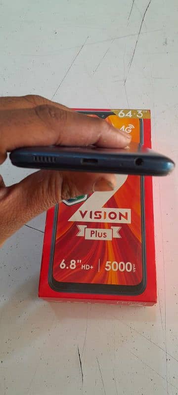 itel 3GB 64GB all ok 1eshu camera khrab hy 03494800289 4