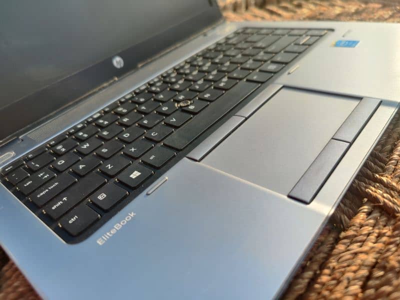 HP Elitebook 840 g1 I5 4th generation 2