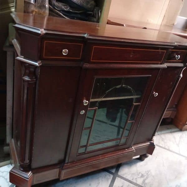 2 cabinets in excellent condition 2