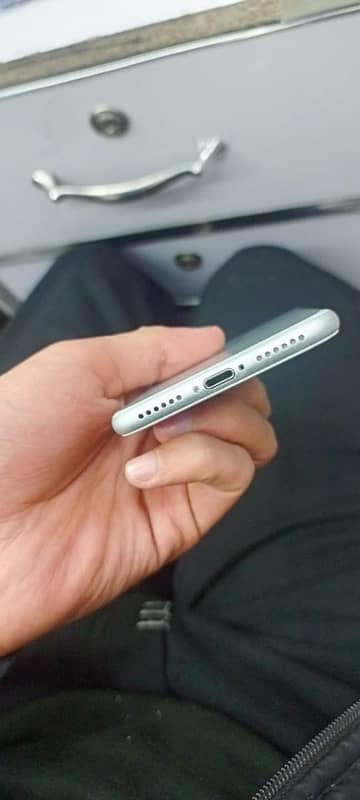 iphone 7 128gb pta prived 4