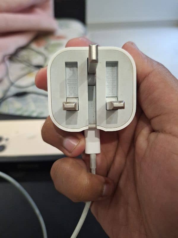 Apple 20w Charger 1