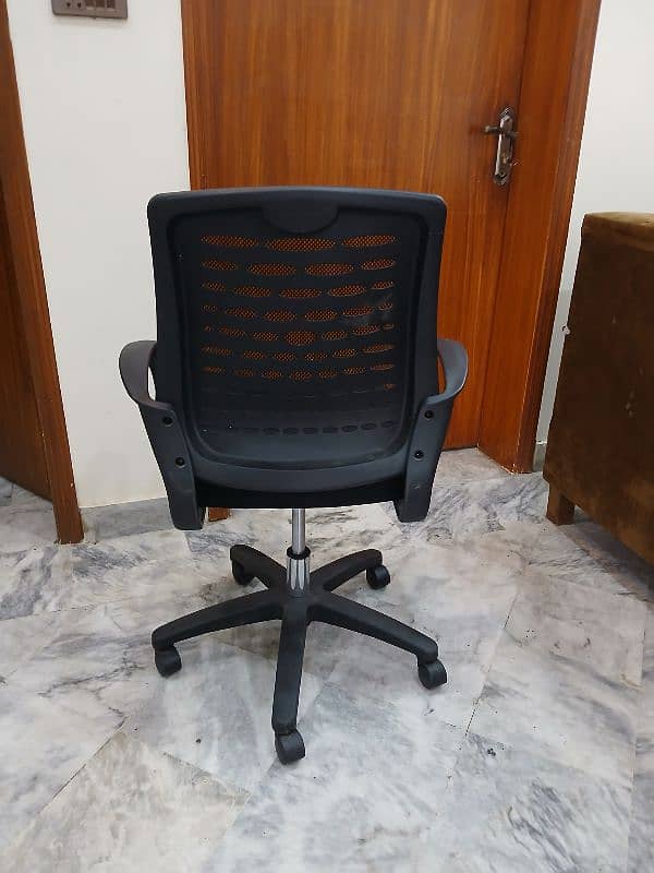 Never Used Office Chairs 6 pcs 2