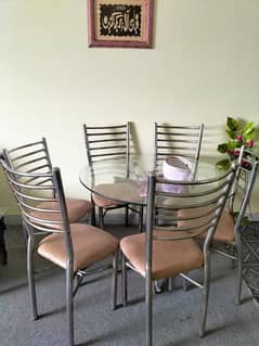 Dinning table + 6 chairs