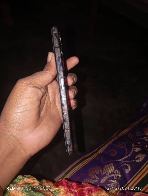 Tecno camon 19 neo 4