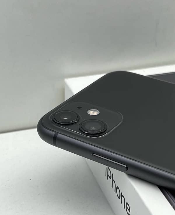 iPhone 11 64 gb +128 gb factory unlock 2