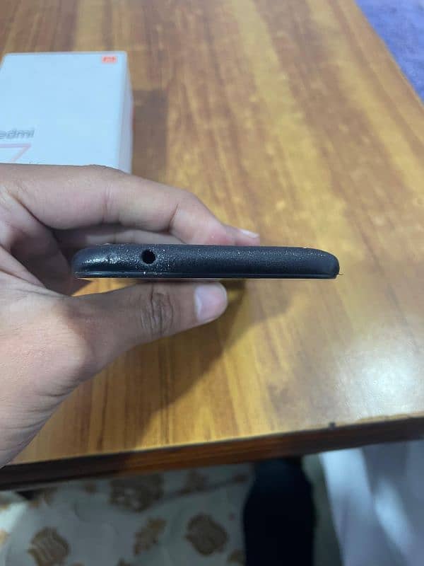 Redmi 7 with box 2