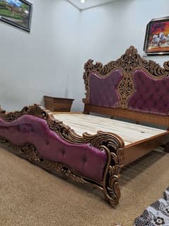 Carving bed set King size new not used Cinyoti style (just call me)