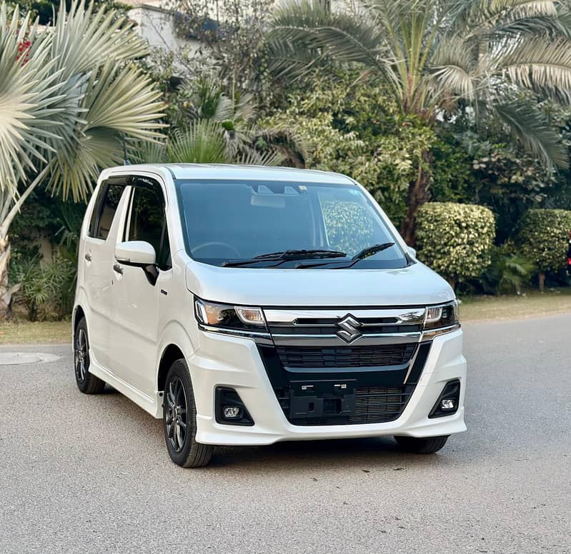 Suzuki Wagon R Custom Z  2023 1