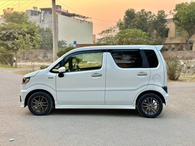 Suzuki Wagon R Custom Z  2023 4