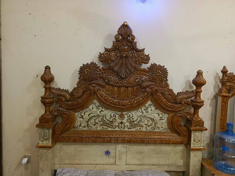 chaneyoti bed in good condition for sale 0