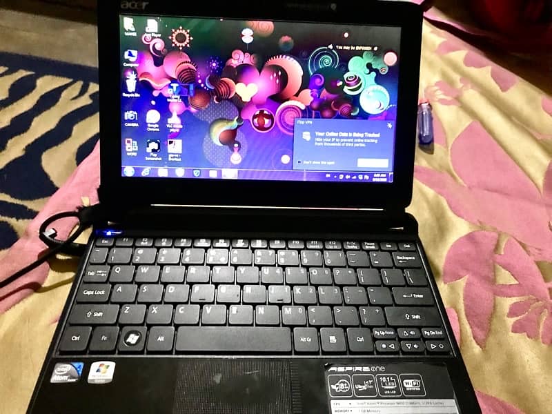 Acer Aspire One Laptop READ DESCRIPTION 2