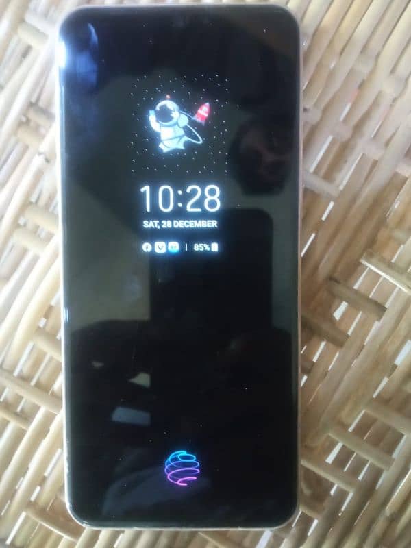 LG V60 thinq 8/128 2