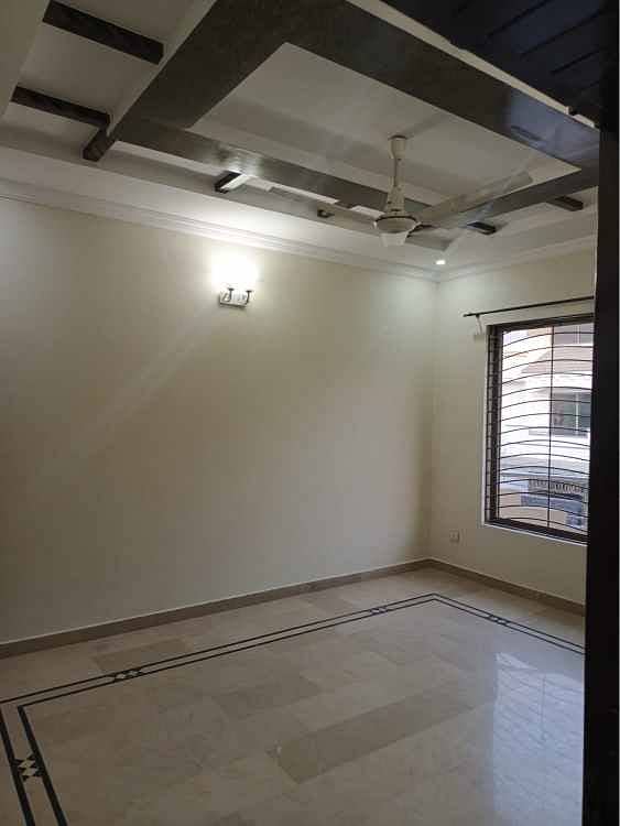 Size 30x60 Full House For Rent In G-13 21