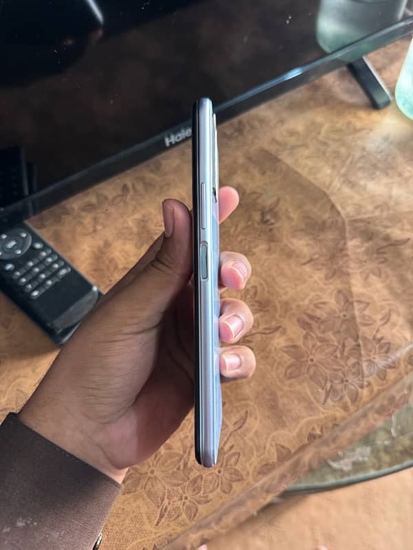 Vivo y20s 128/4 5