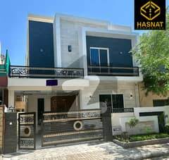 10 Marla Exquisite Designer House For Rent In Tulip Block Bahria Town Lahore