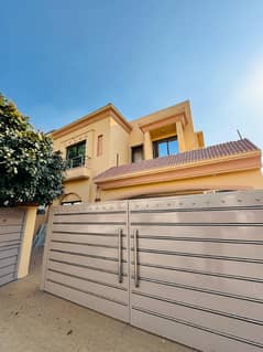 10 Marla Slightly Used House Available For Sale At Investor Rate In Bahria Town Lahore